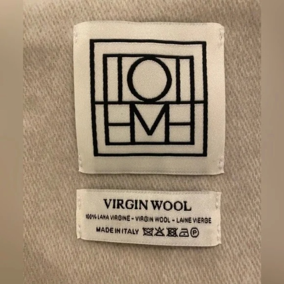 Toteme Monogram Jacquard Wool Scarf - Picture 5 of 5